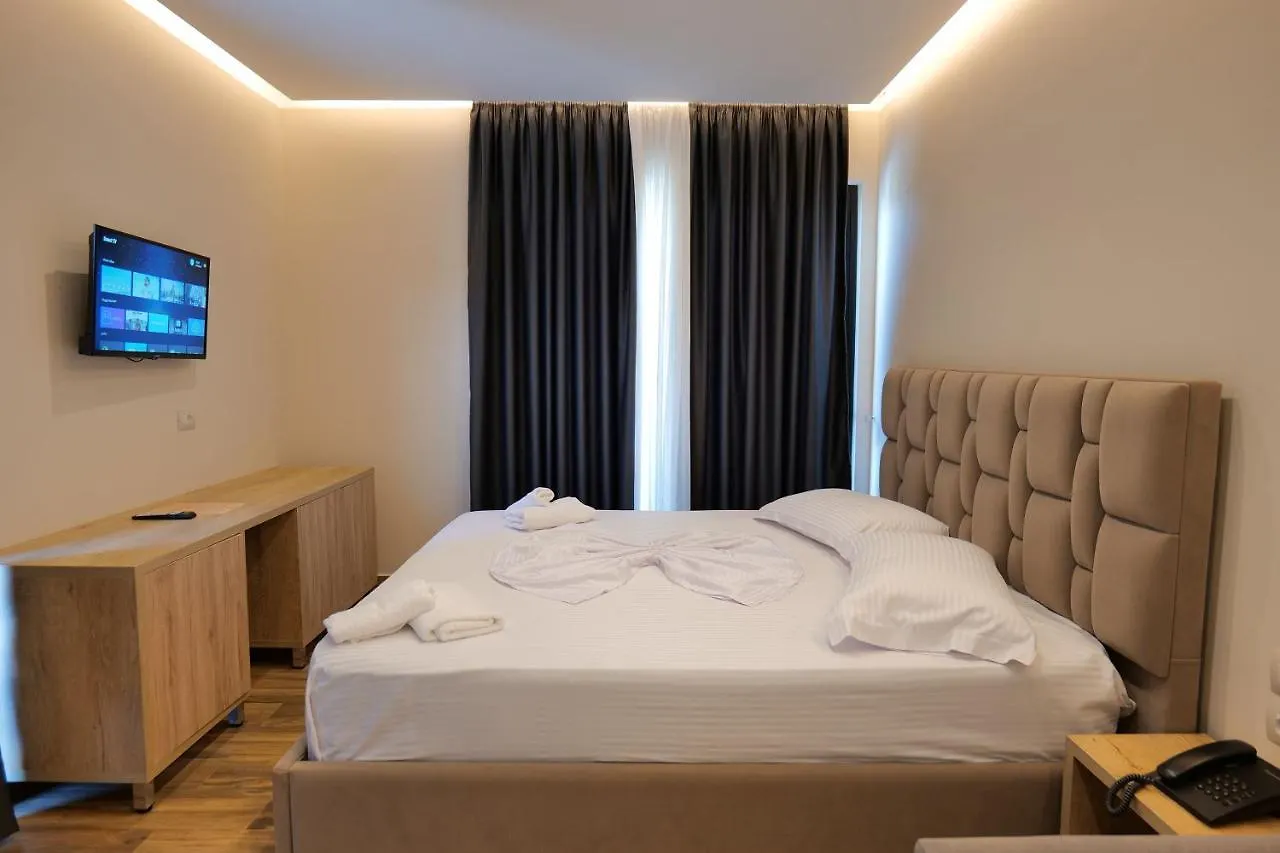 Hotel Alexander クサミル 4*,  アルバニア